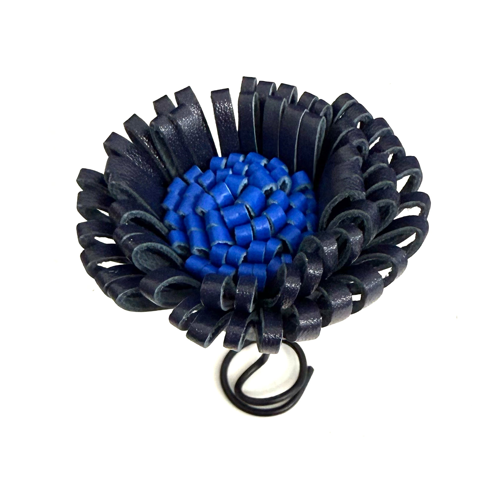 LEATHER FLOWER ブローチ