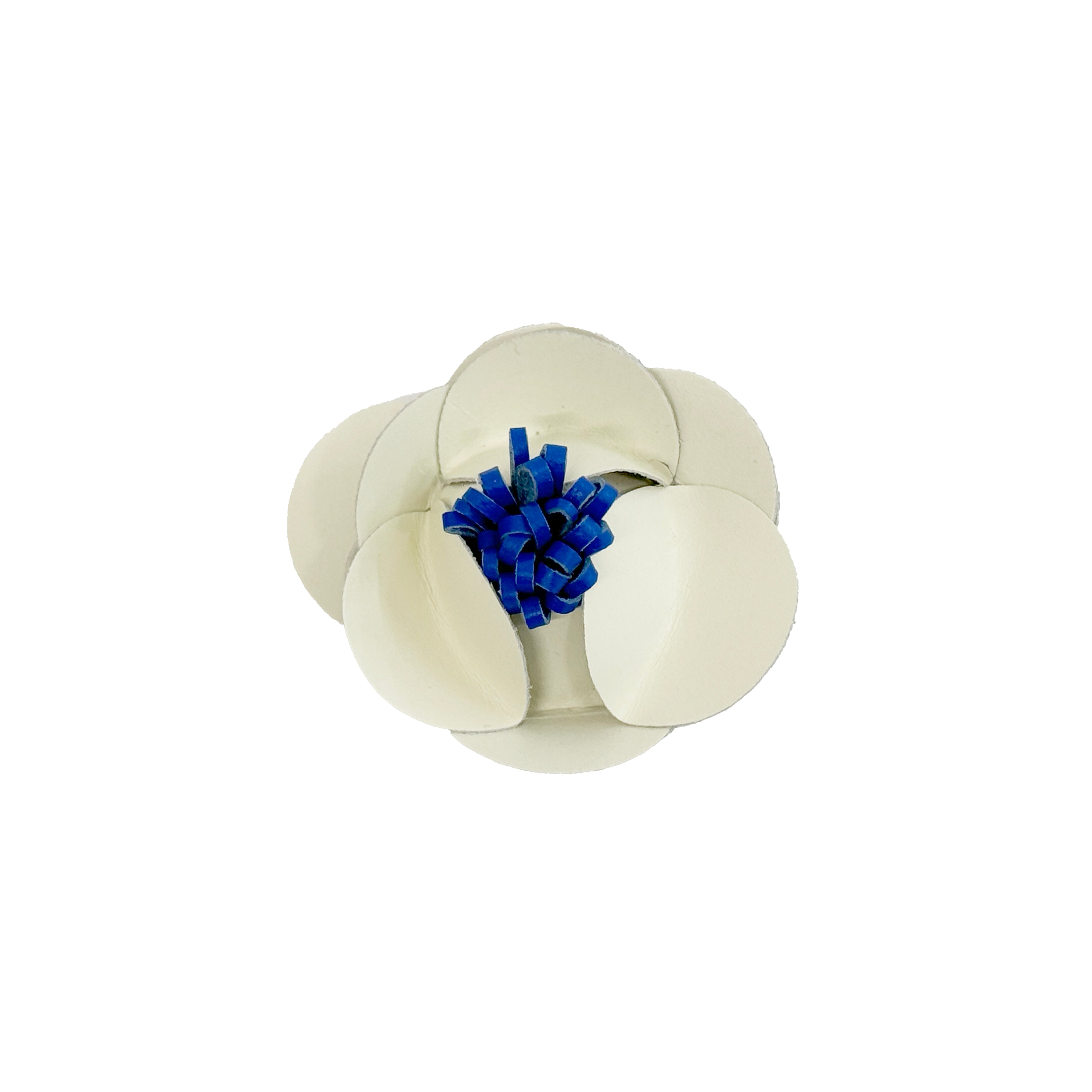 LEATHER FLOWER ブローチ