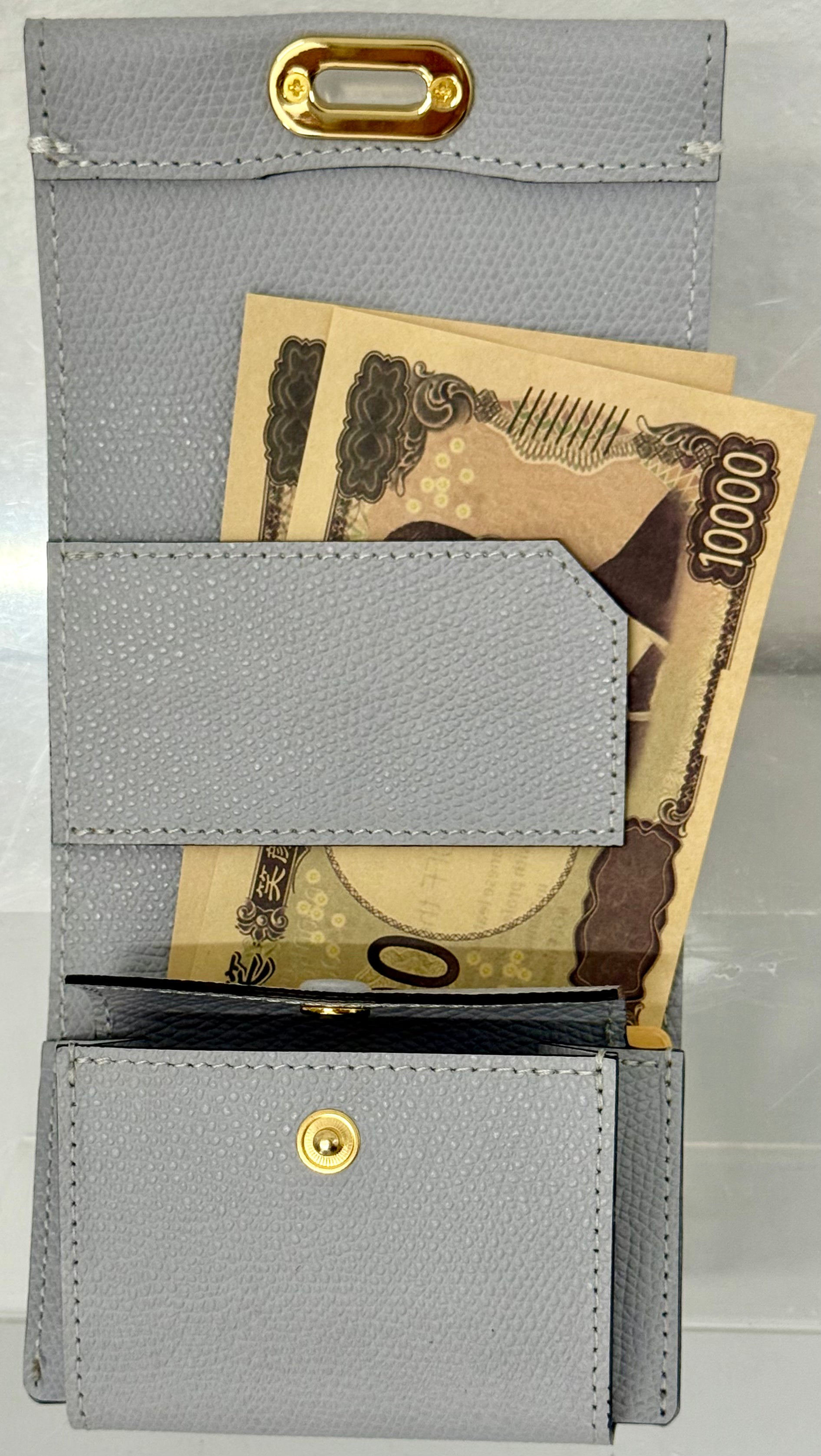 三つ折り財布